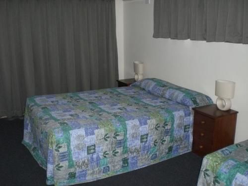 טוומבה Whiteoaks Motel & Lodges מראה חיצוני תמונה